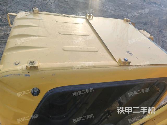 駕駛室頂部俯視（上車部件）