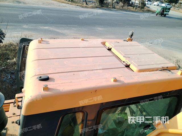 駕駛室頂部俯視（上車部件）