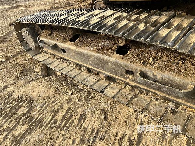 單側(cè)履帶整體（整機(jī)外觀）