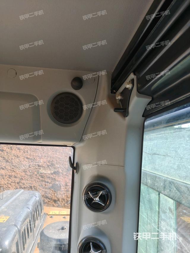 后窗玻璃角標(biāo)（駕駛室部分）