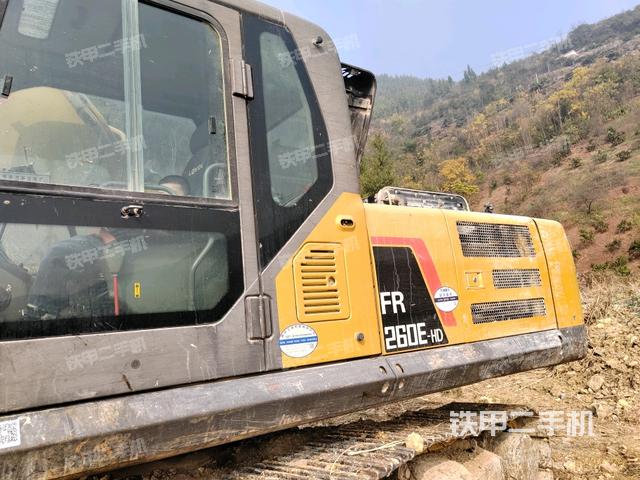 后窗玻璃角標(biāo)(駕駛室部分) 后窗玻璃角標(biāo)(駕駛室部分)