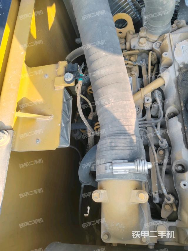 氣門室蓋螺絲特寫（上車部件）