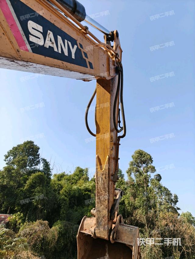 大臂根部?斜視（工作和回轉(zhuǎn)裝置）