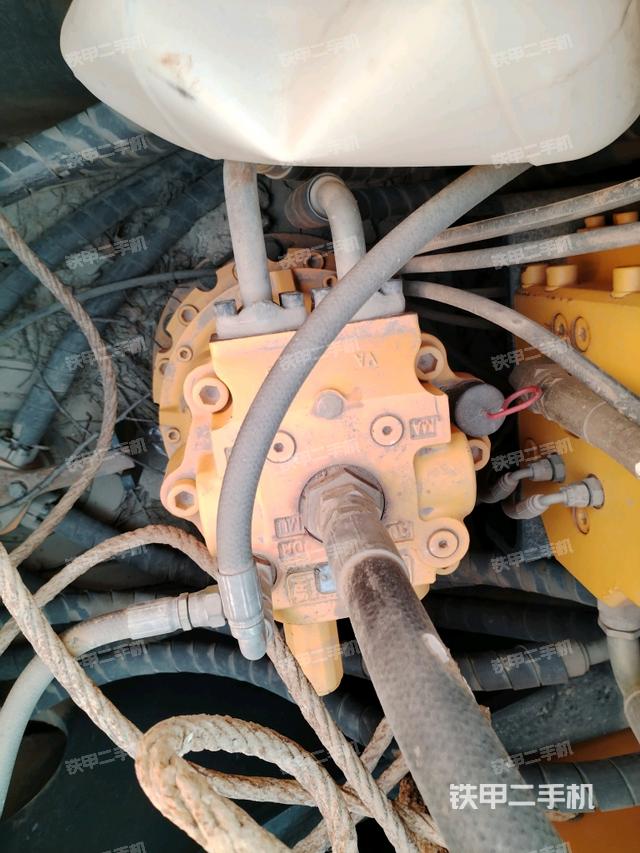 回轉(zhuǎn)馬達(dá)（上車部件）