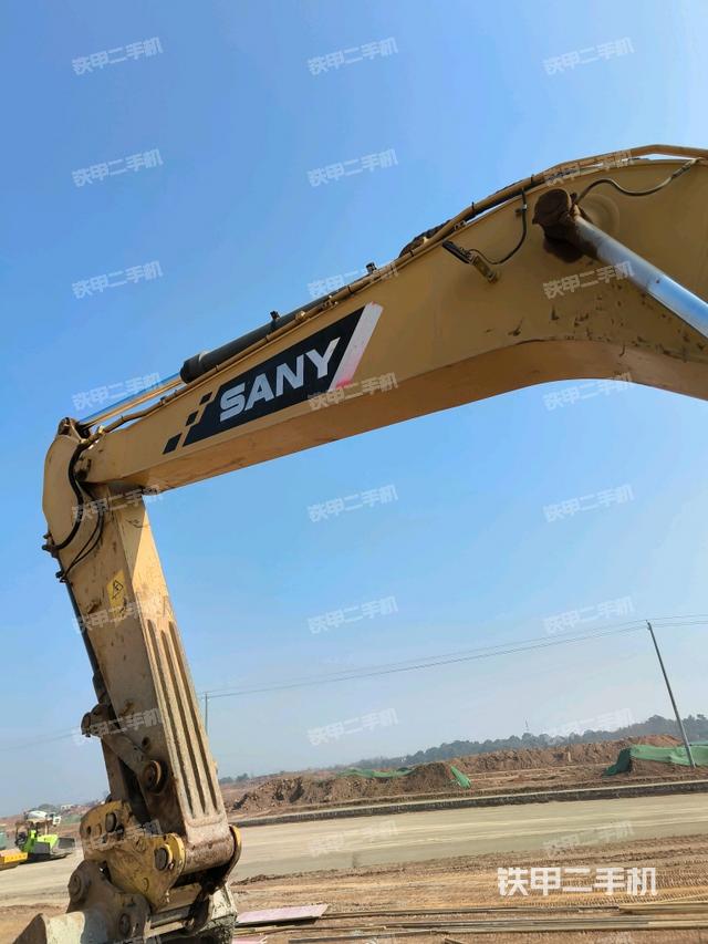 大臂根部?斜視（工作和回轉(zhuǎn)裝置）