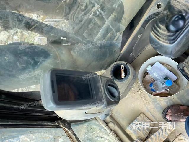 驾驶室整体（整机外观）