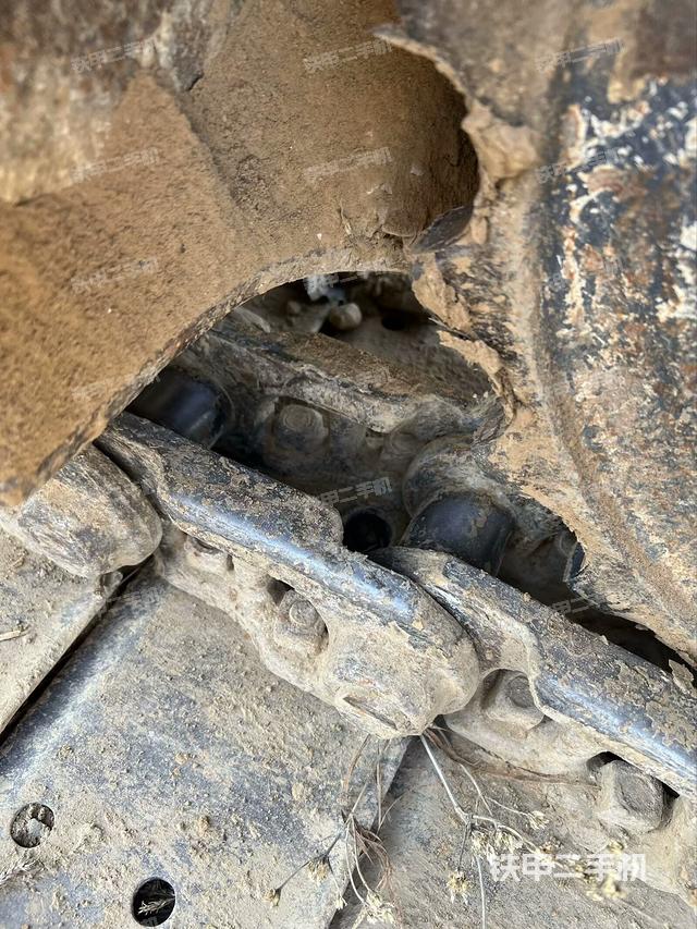 單側(cè)履帶整體（整機(jī)外觀）