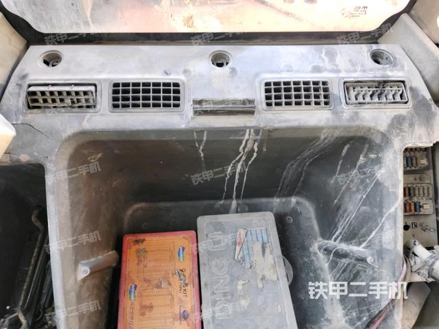 駕駛室左前45度（駕駛室部分）