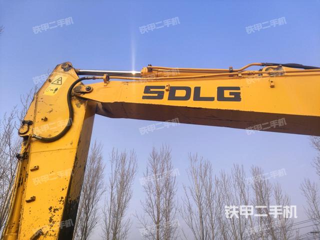 大臂整體?右側（工作和回轉裝置）