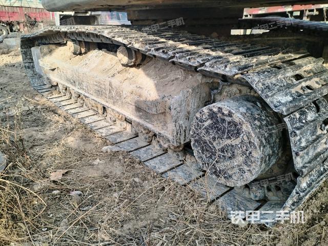 左側(cè)履帶整體?（行走機(jī)構(gòu)）