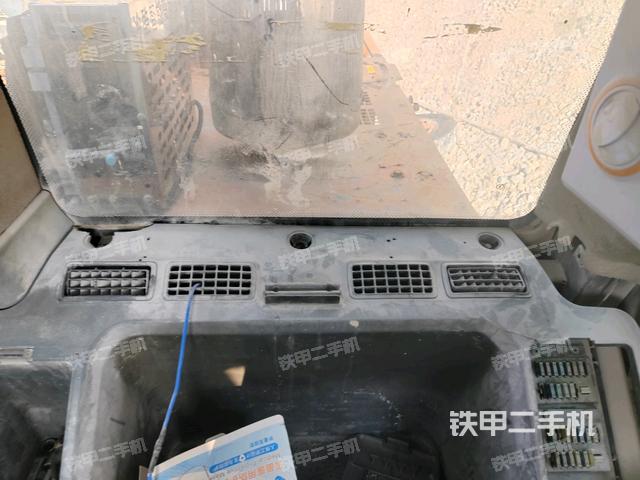 駕駛室左前45度(駕駛室部分) 駕駛室左前45度(駕駛室部分)
