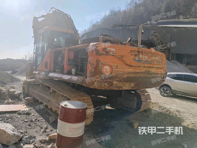 左后45(整機(jī)外觀) 左后45(整機(jī)外觀)