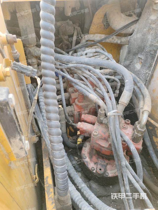 回轉(zhuǎn)馬達(dá)（上車部件）