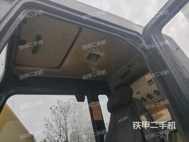 ?駕駛室正側(cè)(駕駛室部分) ?駕駛室正側(cè)(駕駛室部分)