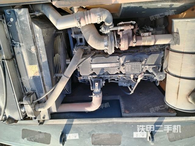 發(fā)動(dòng)機(jī)室（上車部件）