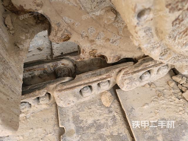 左驅(qū)動(dòng)輪（行走機(jī)構(gòu)）