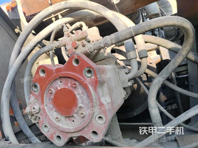 液壓泵斜45?左（大件艙室）