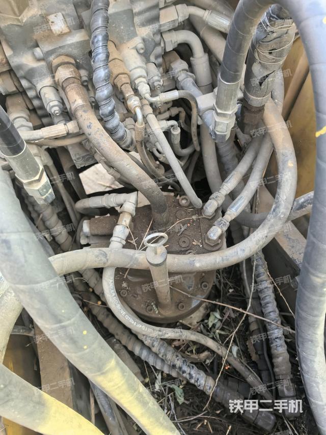 回轉(zhuǎn)馬達（上車部件）