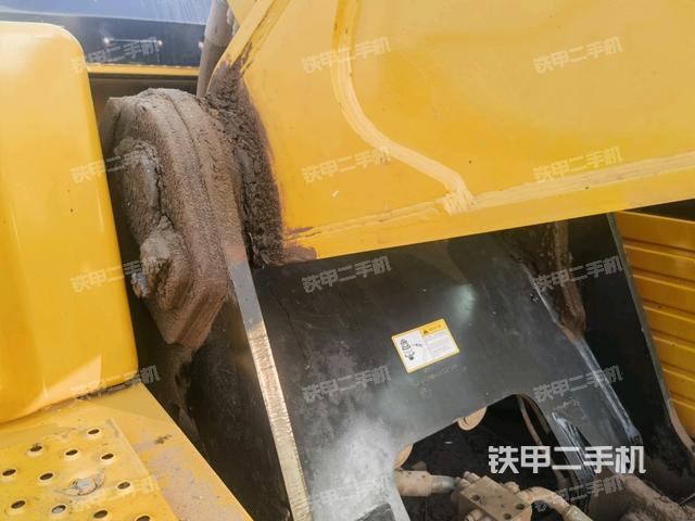 大臂根部?斜視(工作和回轉(zhuǎn)裝置) 大臂根部?斜視(工作和回轉(zhuǎn)裝置)