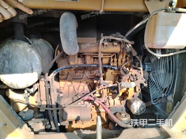 發(fā)動(dòng)機(jī)室（上車部件）