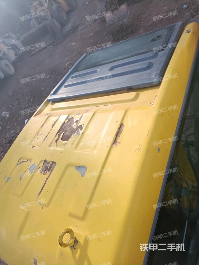 駕駛室頂部俯視（上車部件）