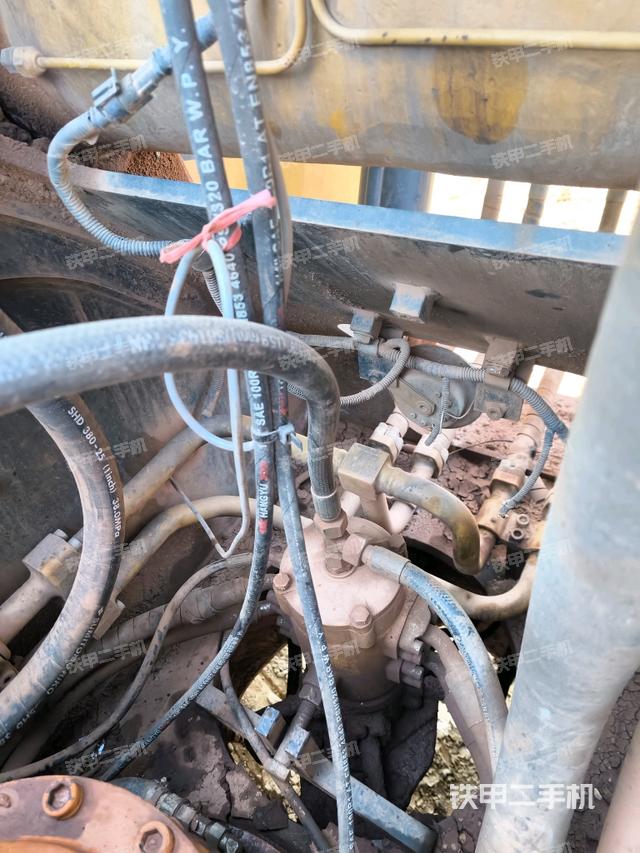 駕駛室頂部俯視（上車部件）