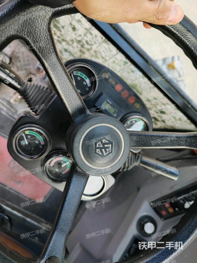 頂棚整體(駕駛室部分) 頂棚整體(駕駛室部分)