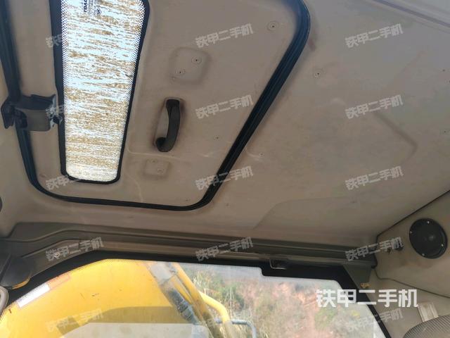 座椅后部(駕駛室部分) 座椅后部(駕駛室部分)