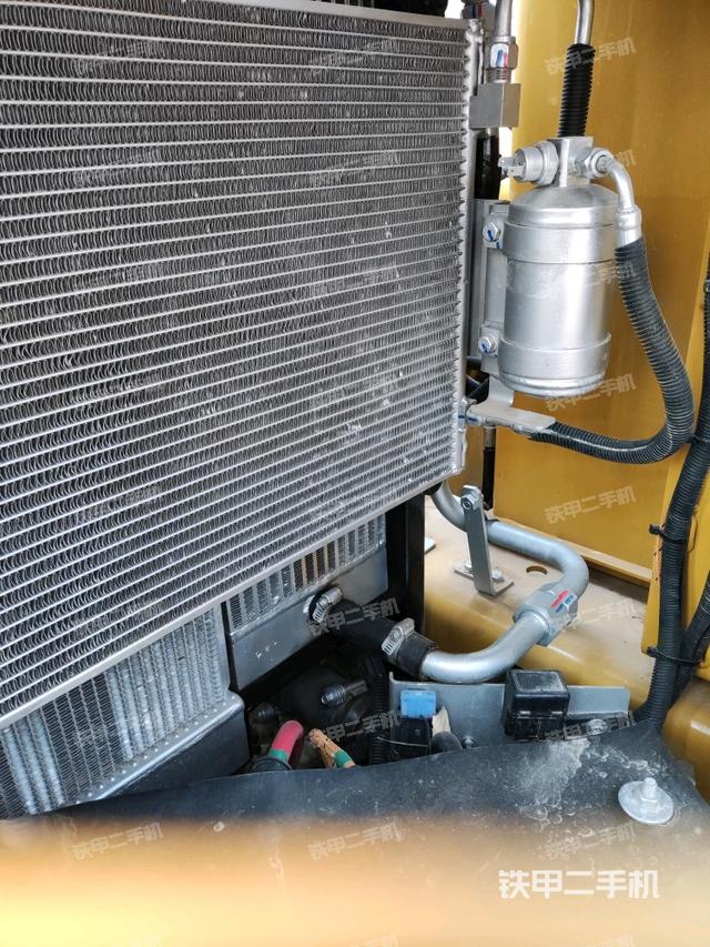 散熱器室(大件艙室) 散熱器室(大件艙室)