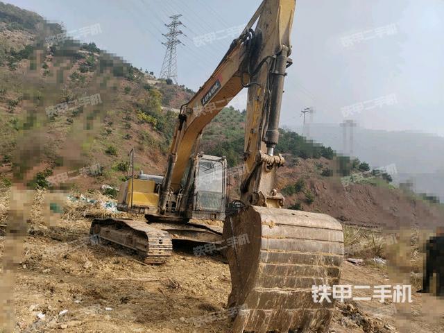 右前45(整機(jī)外觀(guān)) 右前45(整機(jī)外觀(guān))