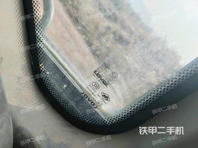 駕駛室正側(cè)(駕駛室部分) 駕駛室正側(cè)(駕駛室部分)