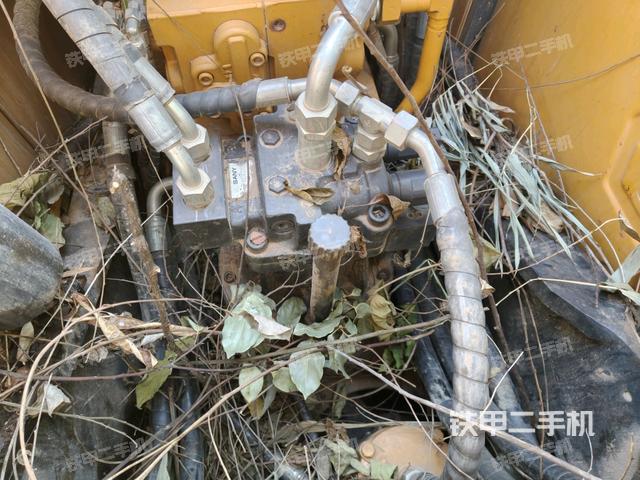 回轉(zhuǎn)馬達(dá)（上車部件）