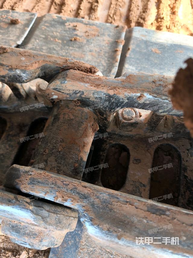 左驅(qū)動(dòng)輪（行走機(jī)構(gòu)）