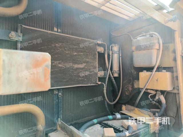 電瓶（大件艙室）