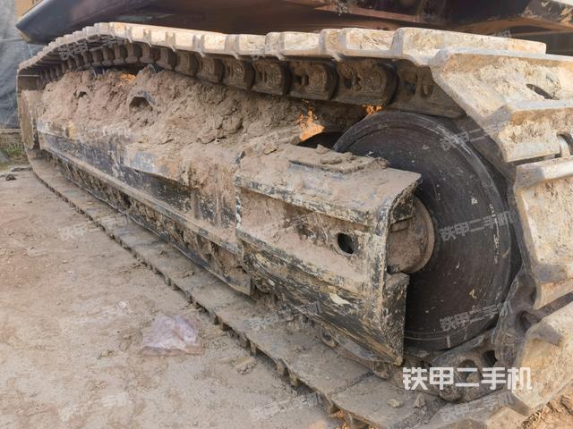 右側(cè)履帶整體(行走機(jī)構(gòu)) 右側(cè)履帶整體(行走機(jī)構(gòu))