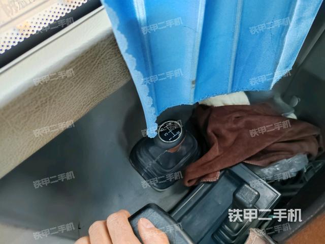 座椅后部(駕駛室部分) 座椅后部(駕駛室部分)