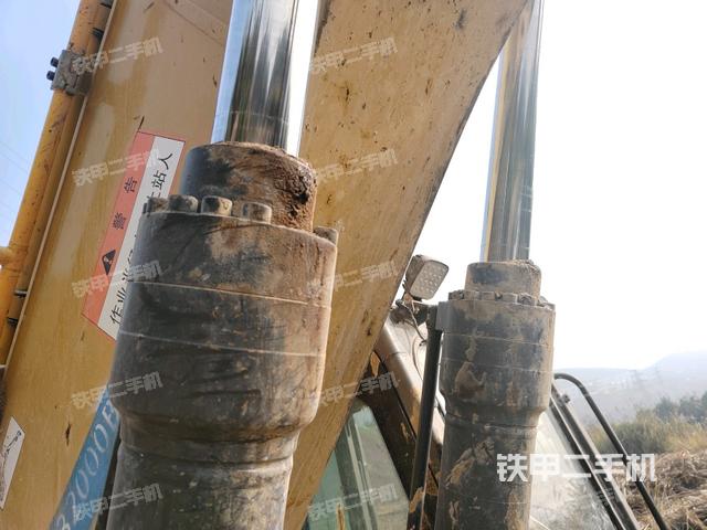 小臂整體右前(工作和回轉(zhuǎn)裝置) 小臂整體右前(工作和回轉(zhuǎn)裝置)