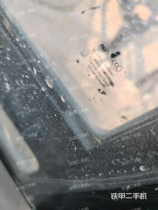 后窗玻璃角標(biāo)（駕駛室部分）