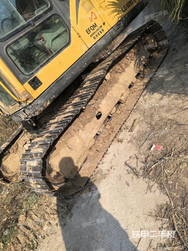 左側(cè)履帶整體?（行走機構(gòu)）