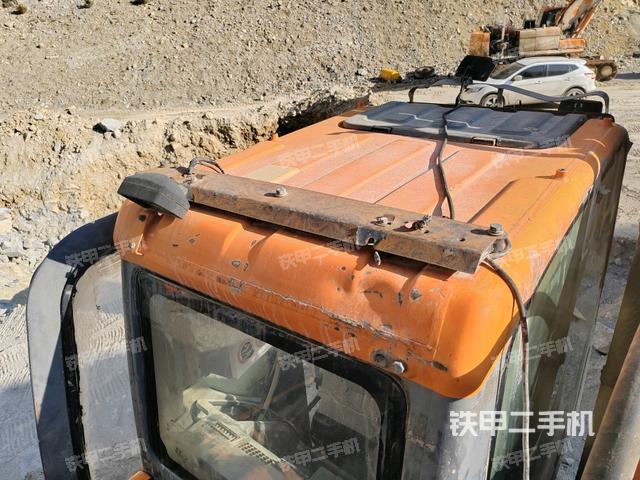 駕駛室頂部俯視（上車部件）