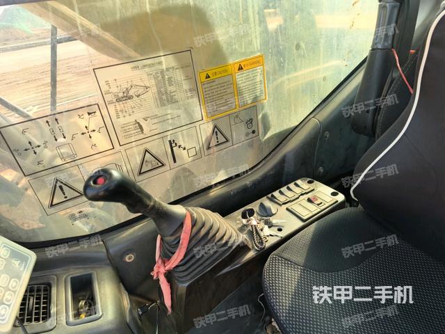 座椅后部（駕駛室部分）