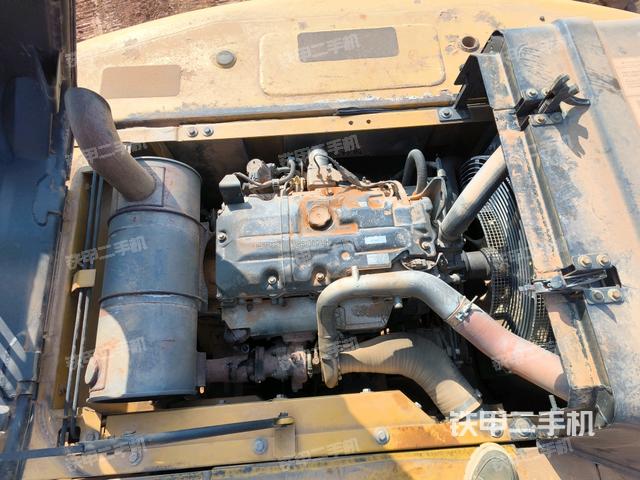 發(fā)動(dòng)機(jī)室（上車部件）