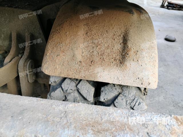 右驅(qū)動(dòng)輪(行走機(jī)構(gòu)) 右驅(qū)動(dòng)輪(行走機(jī)構(gòu))