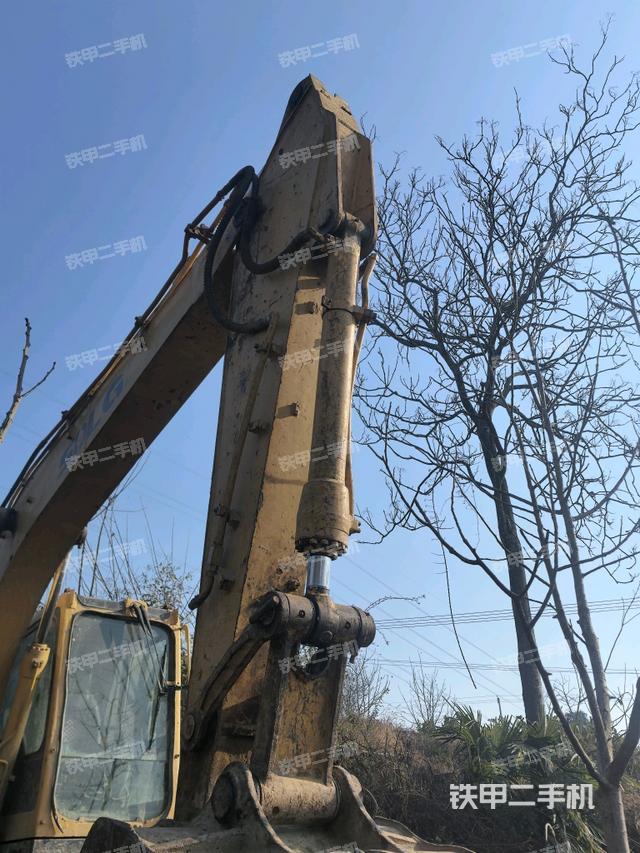 小臂整體右前（工作和回轉(zhuǎn)裝置）