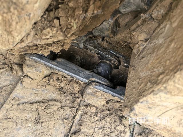 左側(cè)行走馬達蓋板（行走機構(gòu)）