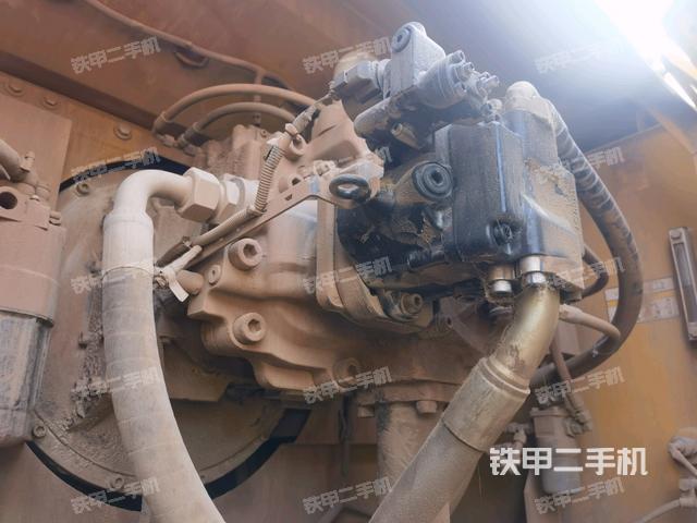 液壓泵斜45?左(大件艙室) 液壓泵斜45?左(大件艙室)