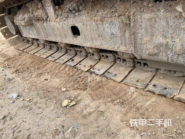 右驅(qū)動(dòng)輪（行走機(jī)構(gòu)）