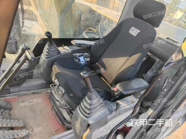 座椅后部（駕駛室部分）