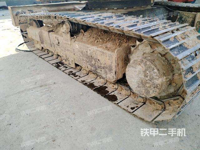 左側(cè)履帶整體?(行走機(jī)構(gòu)) 左側(cè)履帶整體?(行走機(jī)構(gòu))