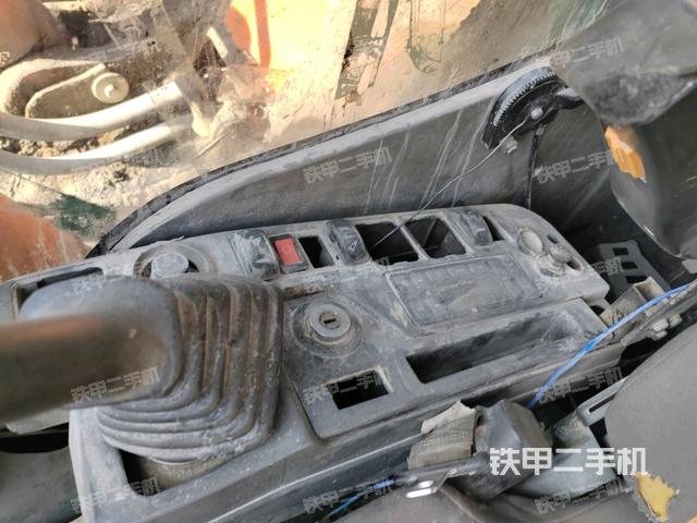 頂棚整體(駕駛室部分) 頂棚整體(駕駛室部分)